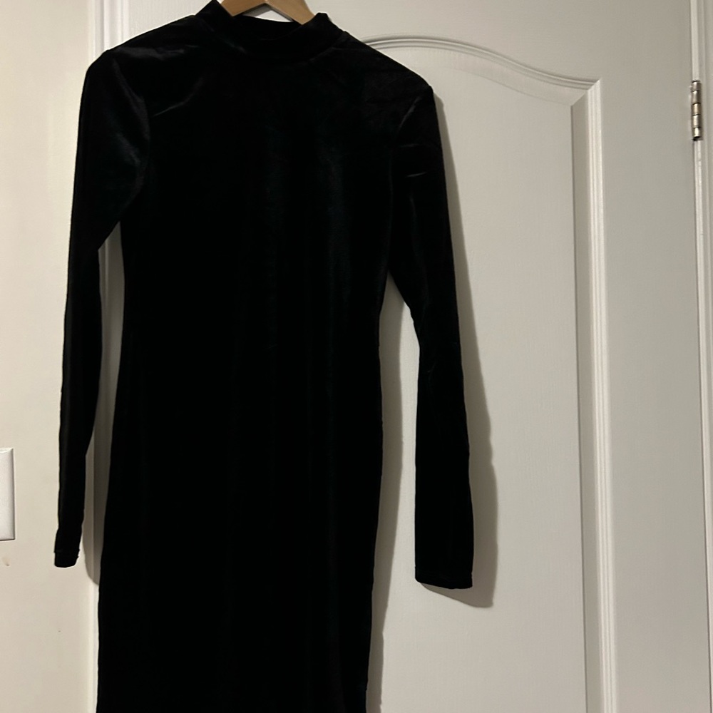Black velvet petite dress